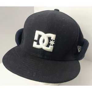 New Era 59fifty DC Embroidered Logo Fleece Ear Flap Polyester Blk/Blue Cup 7 1/2